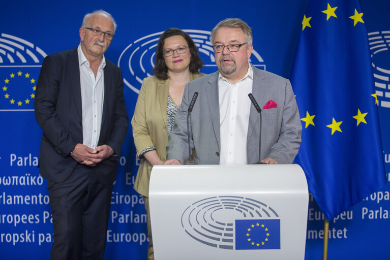 Fotografie 16: Press Point with German MEPs