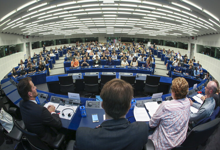 Photo 6: European Youth Event #EYE2018 - LOCAL AND GLOBAL: protecting our planet talk ' Race to planet Mars: A place to see before you die? '