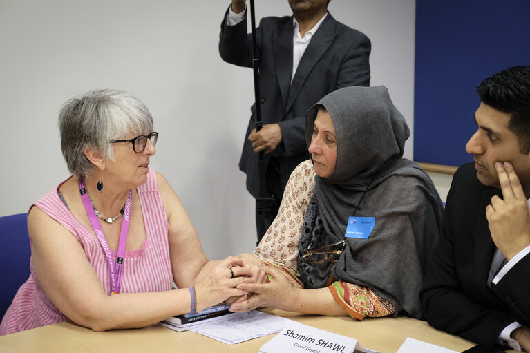 Photo 16: Wajid KHAN MEP meets with Mrs Shameem SHAWL, Chair Person of the Kashmir Women Forum and a representative of the International Muslim Women Union at UN Human Rights Council, on Human rights abuses in Jammu-Kashmir.