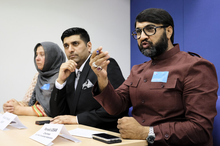 Photo 4: Wajid KHAN MEP meets with Mrs Shameem SHAWL, Chair Person of the Kashmir Women Forum and a representative of the International Muslim Women Union at UN Human Rights Council, on Human rights abuses in Jammu-Kashmir.