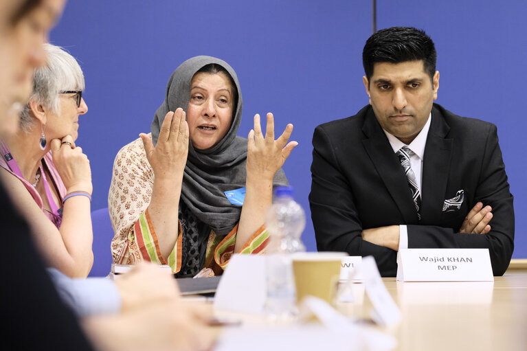 Photo 7: Wajid KHAN MEP meets with Mrs Shameem SHAWL, Chair Person of the Kashmir Women Forum and a representative of the International Muslim Women Union at UN Human Rights Council, on Human rights abuses in Jammu-Kashmir.