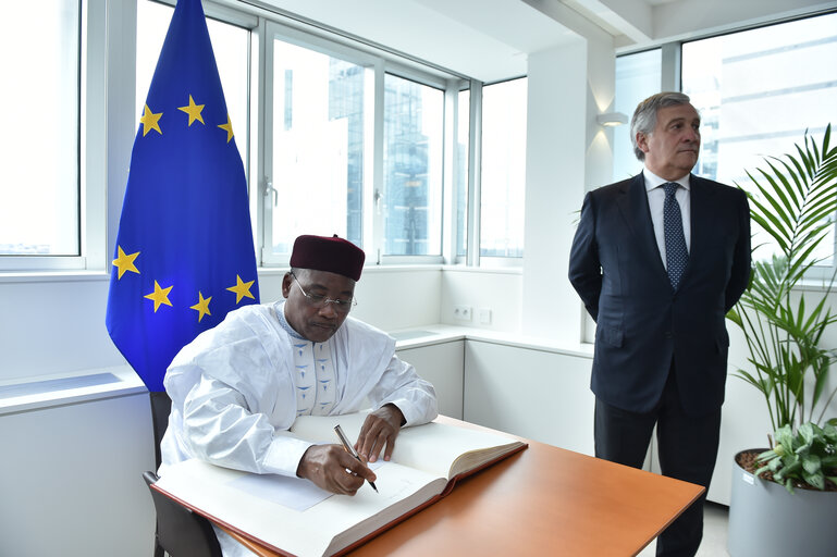 Fotogrāfija 5: Visit of the President of Niger - Bilateral meeting