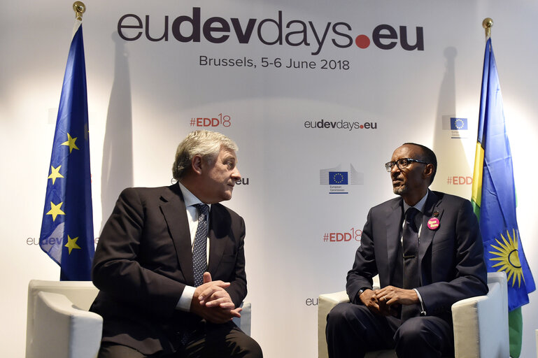 Fotogrāfija 1: Antonio TAJANI, EP President meets with Paul KAGAME, President of Rwanda.