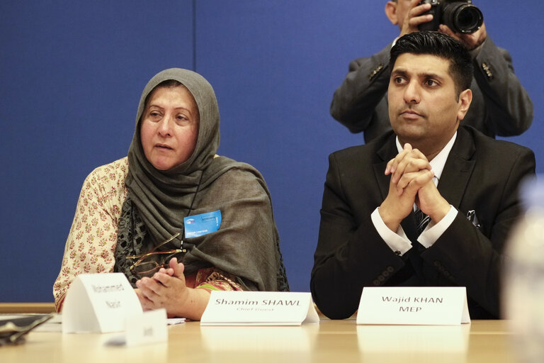 Photo 24: Wajid KHAN MEP meets with Mrs Shameem SHAWL, Chair Person of the Kashmir Women Forum and a representative of the International Muslim Women Union at UN Human Rights Council, on Human rights abuses in Jammu-Kashmir.