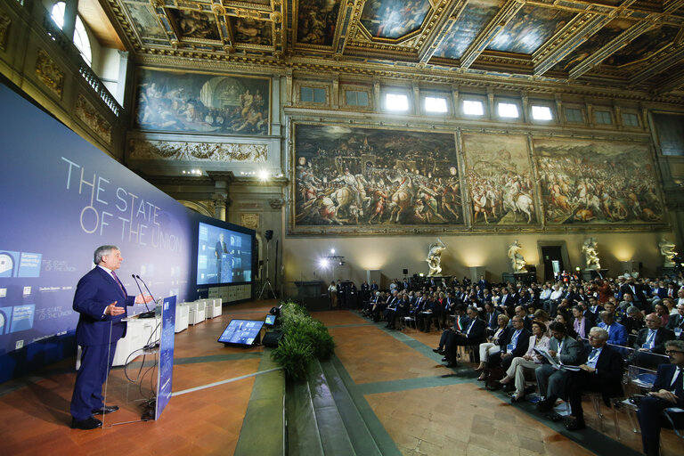 Φωτογραφία 4: State of the Union in Florence Italy