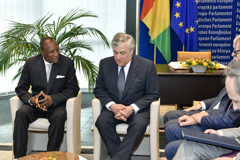 Fotografia 1: Official visit of the President of Guinea.Bilateral meeting