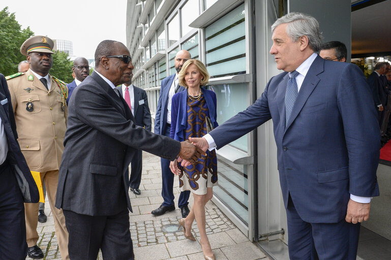 Fotografie 6: Official visit of the President of Guinea.- Antonio TAJANI, EP President welcomes Alpha CONDE,  President of Guinea