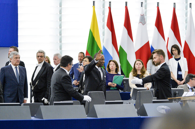 Fotografi 20: Official visit of the President of Guinea - Formal sitting in plenary session