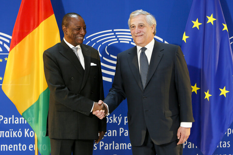 Fotografie 8: Official visit of the President of Guinea.- Antonio TAJANI, EP President welcomes Alpha CONDE,  President of Guinea