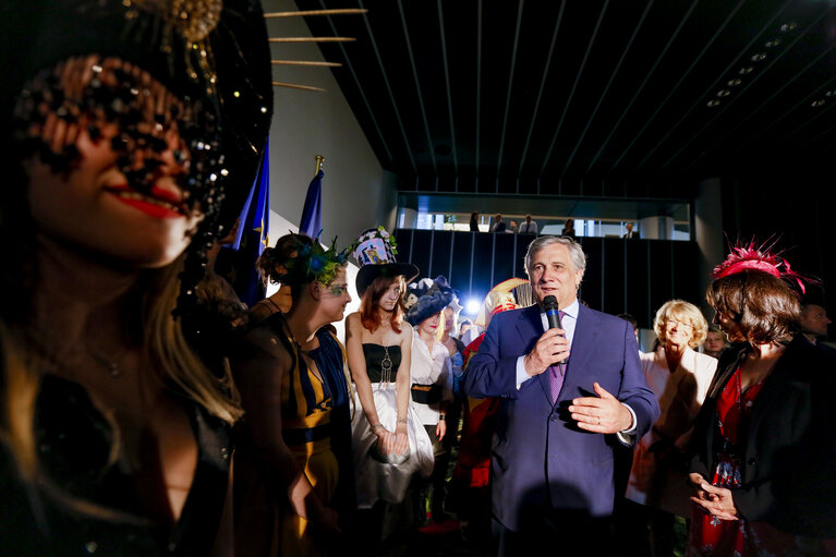 Photo 4: Fashion show at the EP in Strasbourg from different French schools: - Lycée Camille Claudel, Ecole Ambassadrice de Lyon- Lycée Claude Bernard de Villefranche- Lycée de la Coiffure de Lyon- Fondation la Mâche de Lyon- Lycée Paul Lapie de Lunéville- Lycée Sainte Marie de Saint-Etienne