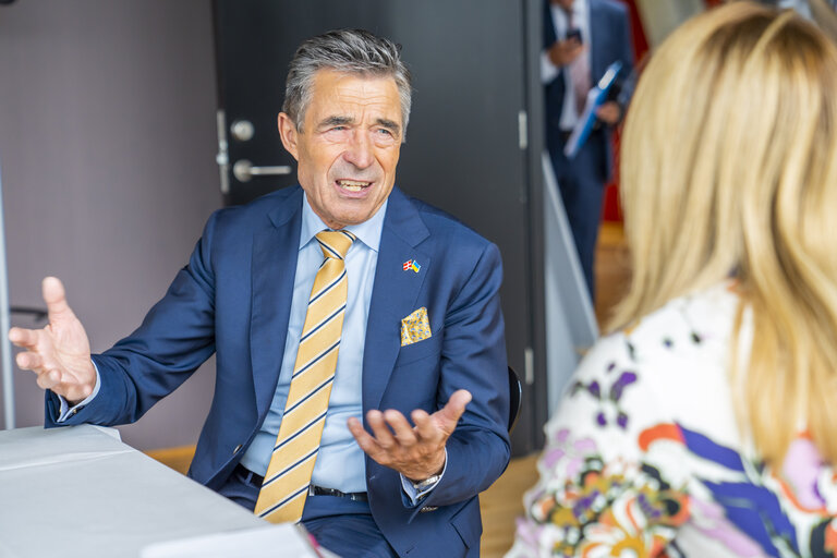 Fotogrāfija 3: Official visit by Roberta METSOLA, EP President to Copenhagen, Danemark: Meeting with Anders Fogh RASMUSSEN, former NATO Secretary-General and former Danish Prime Minister