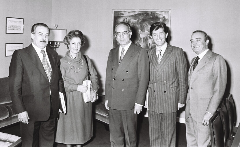 Fotografie 1: Maria Fabrizia BADUEL GLORIOSO meets with Emilio COLOMBO, President of the EP, in Strasbourg November 1978