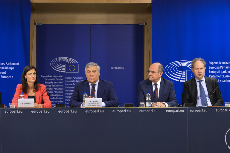 Fotografia 21: High Level Conference '  Shaping our digital future: the challenge of the digital revolution. '- Press conference