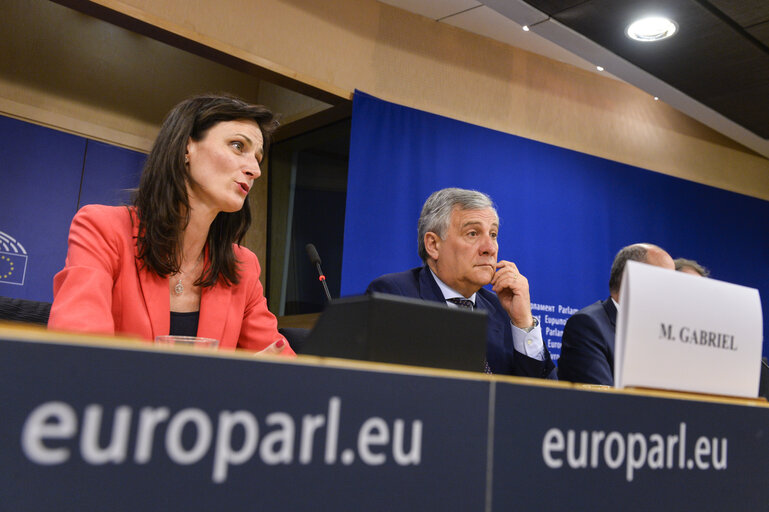 Fotografia 13: High Level Conference '  Shaping our digital future: the challenge of the digital revolution. '- Press conference