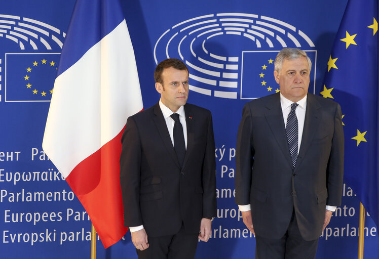 Zdjęcie 29: Visit of the President of the French Republic to the European Parliament in Strasbourg- Antonio TAJANI, EP President welcomes Emmanuel MACRON, President of the French Republic