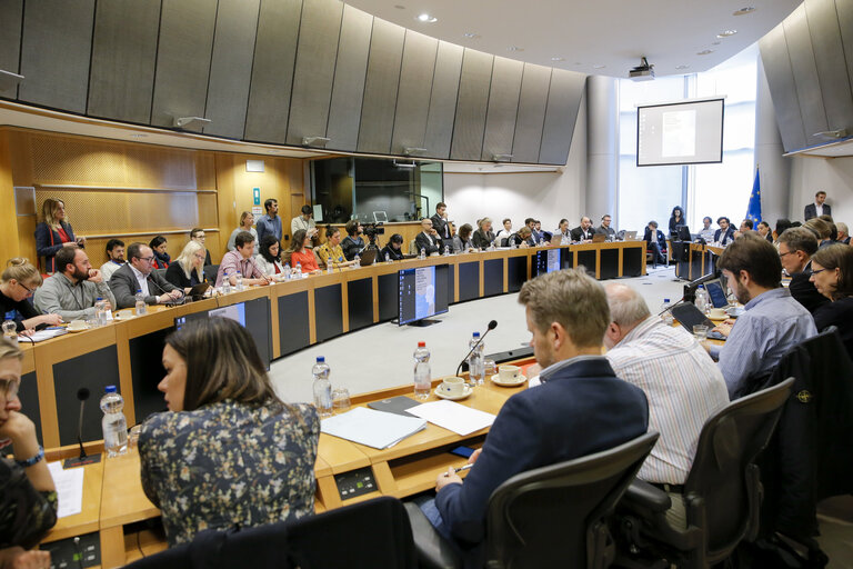 Photo 15 : Roundtable discussion - ' Assessing the EU's Artificial Intelligence Strategy '