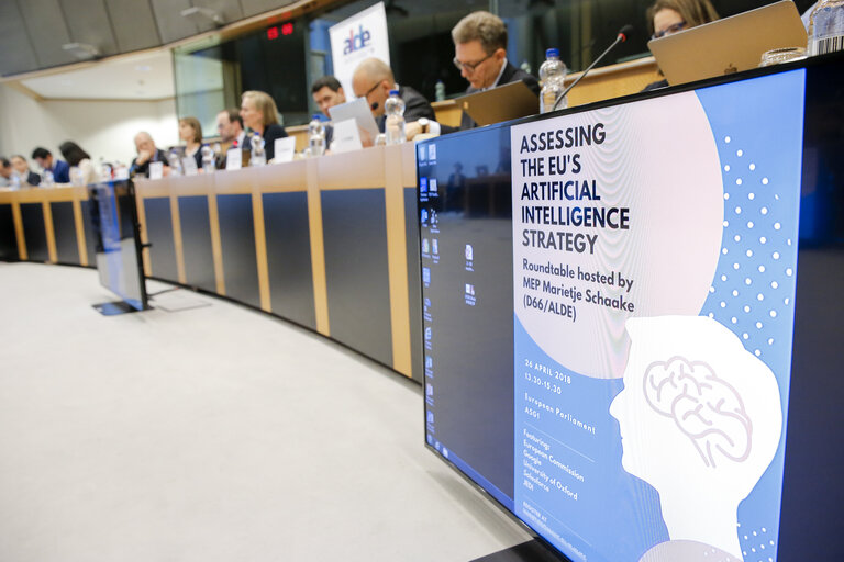 Photo 26 : Roundtable discussion - ' Assessing the EU's Artificial Intelligence Strategy '