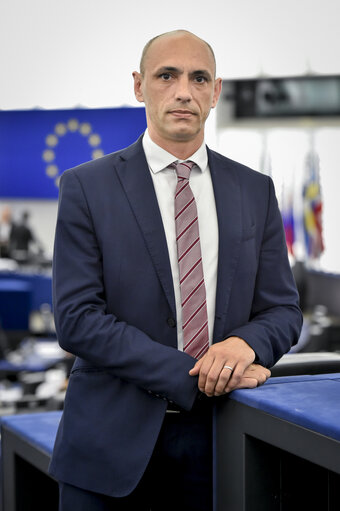 Fotogrāfija 4: Razvan POPA in the EP in Strasbourg