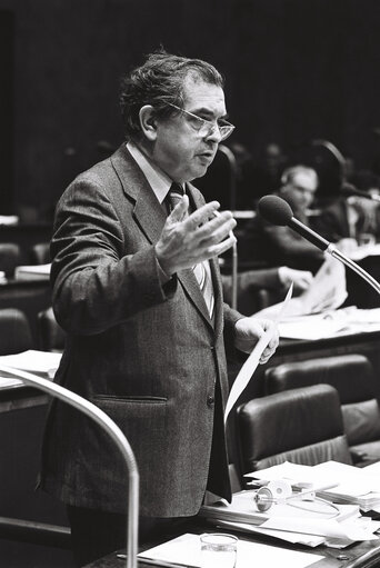 Fotogrāfija 2: ELLIS, Robert Thomas during the plenary Session in september 1978