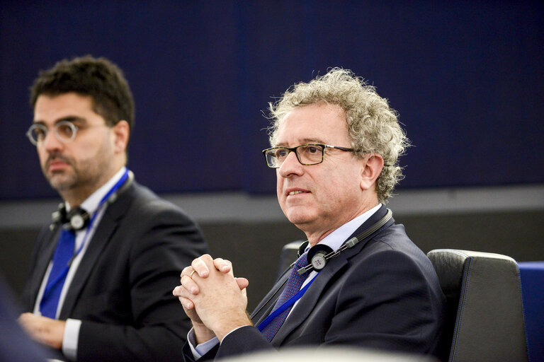 Photo 6 : Plenary Session week 44 2015 in Strasbourg - Draft general budget of the European Union for 2016