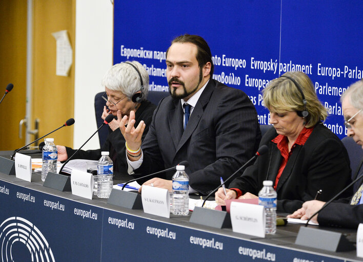 Снимка 7: Press Conference ' Improving the functioning of ECI ' with Sylvia-Yvonne KAUFMANN