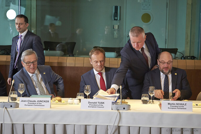 Photo 3: European Council President, EP President and EC President meet with the President of Ukraine