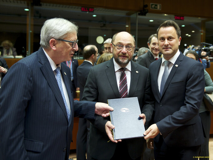 Fotogrāfija 2: Martin SCHULZ - EP President takes part in the European Council meeting in Brussels