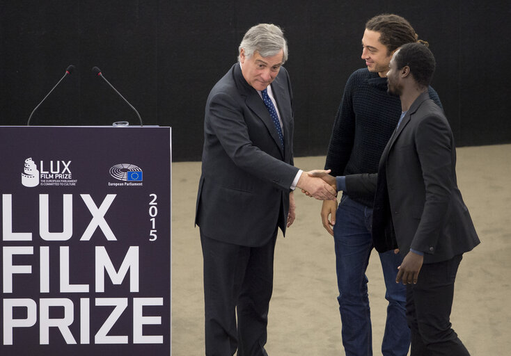 Billede 23: LUX Prize 2015 award ceremony.  Announcement of winning film and presentation of Prize to the winning director by EP President during plenary session week 48 2015 in Strasbourg