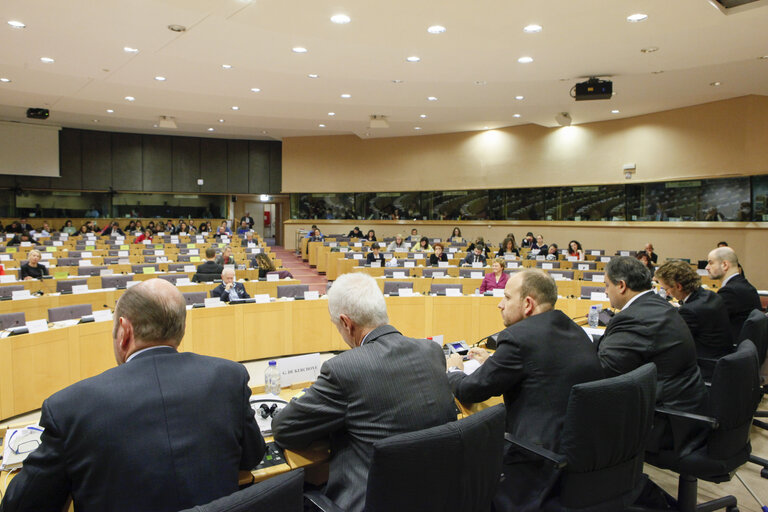 Fotogrāfija 15: LIBE committee meeting - EU Counter-Terrorism Strategy : discussion with EU Counter-Terrorism Coordinator and debriefing by the Luxembourg Presidency of the Council of the EU on the outcome of the extroardinary JHA Council of 20 November 2015