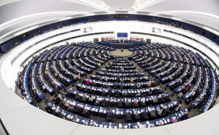 Billede 9: LUX Prize 2015 award ceremony.  Announcement of winning film and presentation of Prize to the winning director by EP President during plenary session week 48 2015 in Strasbourg