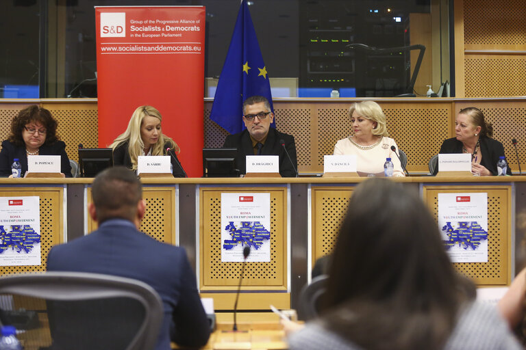 S&D meeting Roma Youth Empowerment.  The S&Ds‚Äô values on equality and the right to education. Ensuring equal access to quality education for all the citizens. Eliminating discrimination in education.