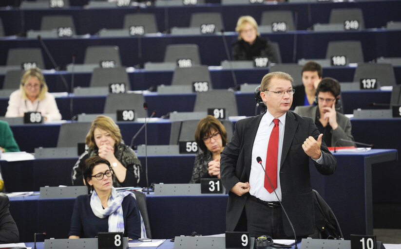 Foto 21: Plenary session week 51 2015 in Strasbourg  Preparation of the European Council meeting of 17 and 18 December 2015  Council and Commission statements