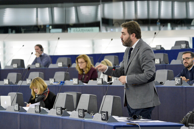 Fotografija 24: Plenary session week 51 2015 in Strasbourg    Completing Europe s Economic and Monetary Union   Oral question