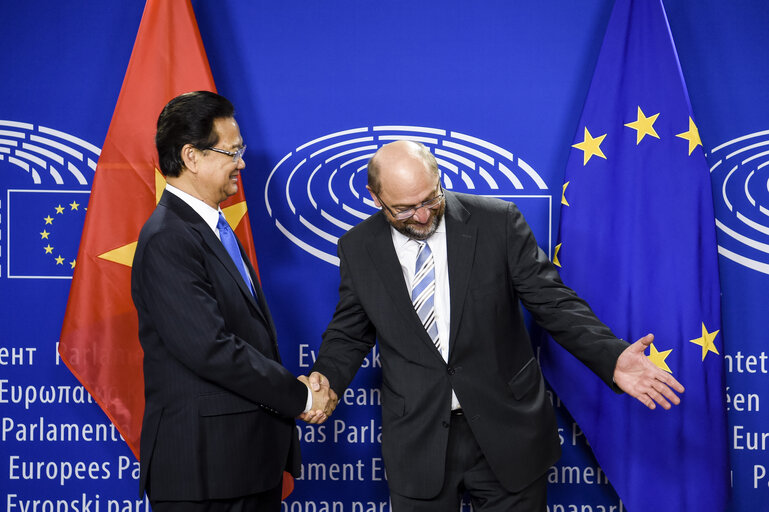 Suriet 2: Martin SCHULZ - EP President meets with Nguyen TAN DUNG - Prime Minister of Vietnam