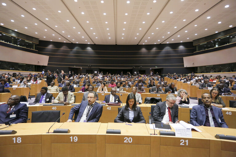 Fotografie 25: 30th Session of the ACP-EU Joint Parliamentary Assembly. Formal opening sitting