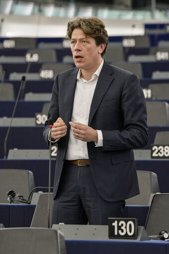 Fotografie 13: Plenary session week 51 2015 in Strasbourg - Preparation of the European Council meeting of 17 and 18 December 2015  Council and Commission statements