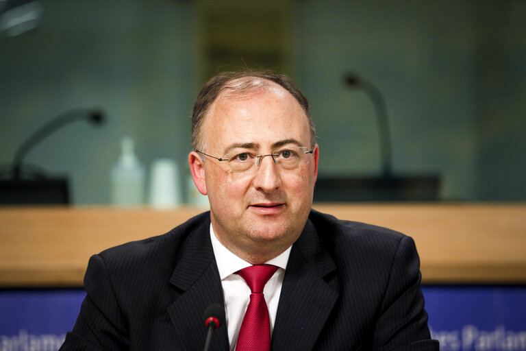 Fotó 2: ECON/BUDG Joint Committee Meeting - vote on the Juncker investment plan. Press Point