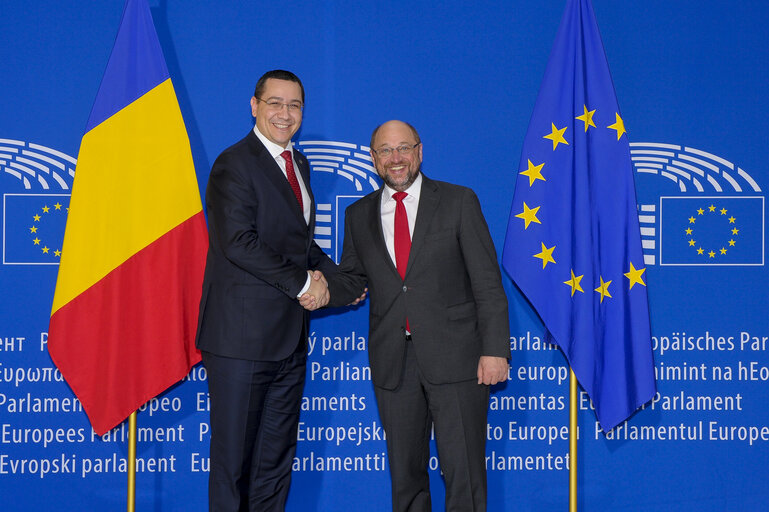 Zdjęcie 1: EP President meets with the Prime Minister of Romania - Official welcome