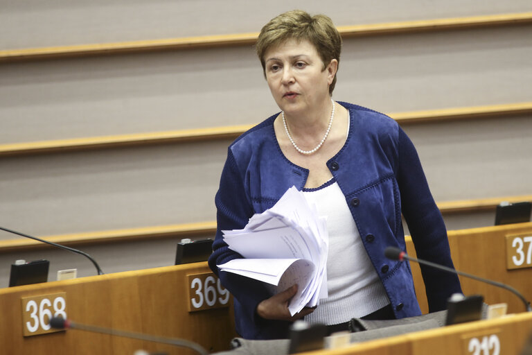 Foto 1: Plenary Session week 16 2015 in Brussels - Employment quotas for people with disabilities in the EU institutions