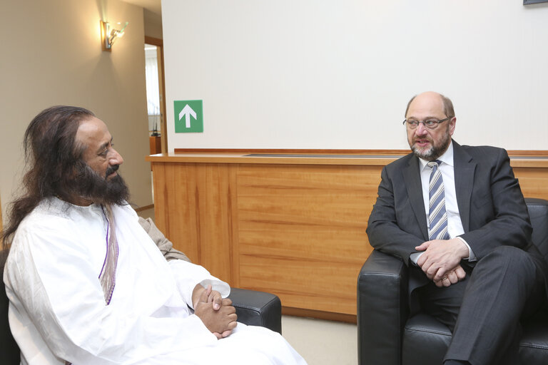 Martin SCHULZ EP President meets with Sri Sri Ravi Shankar