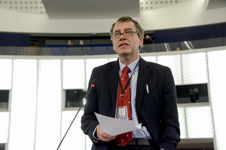 Photo 11 : Plenary session week 11 2015 in Strasbourg - European long-term investment funds