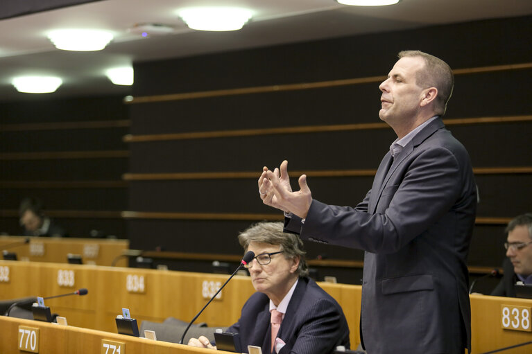 Fotografie 40: Plenary session week 13 in Brussels - European Council and Commission statements - Conclusions of the European Council meeting - 19-20 March 2015