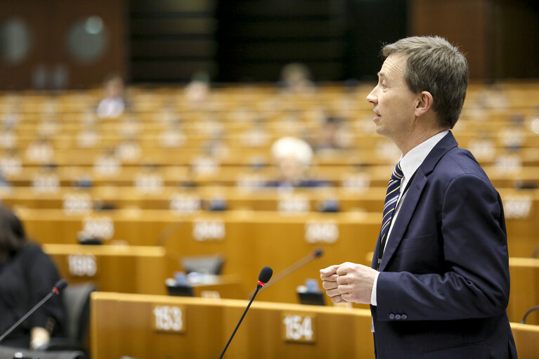 Fotografie 45: Plenary session week 13 in Brussels - European Council and Commission statements - Conclusions of the European Council meeting - 19-20 March 2015