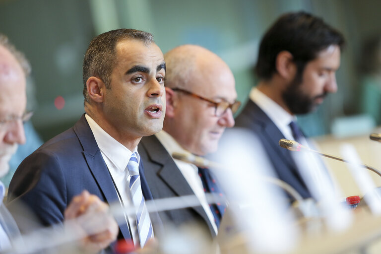 Valokuva 12: TRAN Committee hearing : 'How to keep Europe at number one ?  European tourism's challenges and responses'