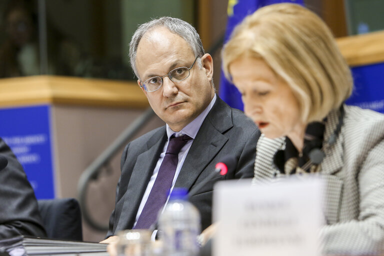 Foto 13: Public Hearing with Chair of the Supervisory Board of the ECB  EP Committee on Economic and Monetary Affairs