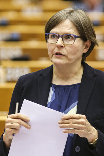 Fotografija 20: Plenary session week 13 in Brussels - Macro-financial assistance to Ukraine