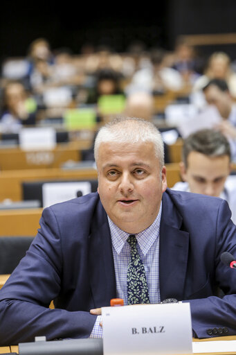 Foto 7: Public Hearing with Chair of the Supervisory Board of the ECB  EP Committee on Economic and Monetary Affairs