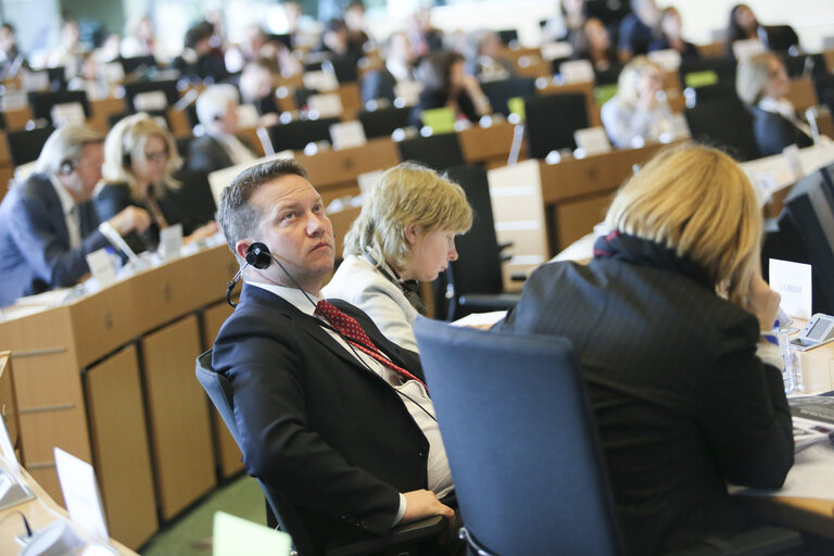 Valokuva 24: TRAN Committee hearing : 'How to keep Europe at number one ?  European tourism's challenges and responses'