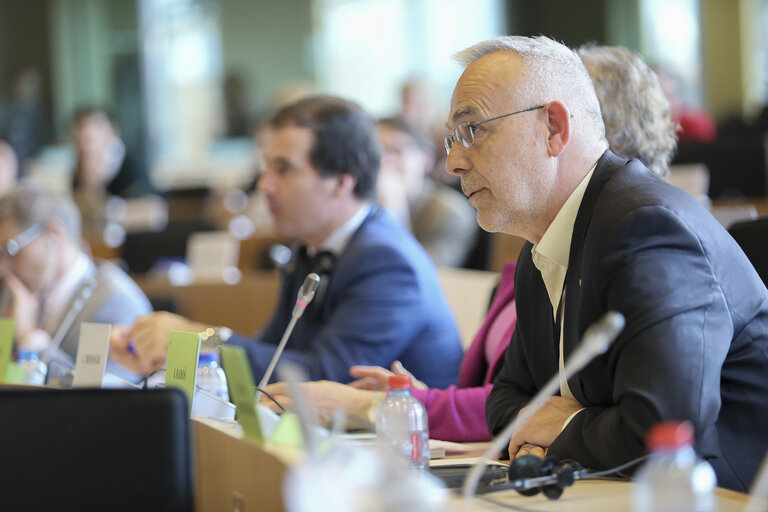 Valokuva 20: TRAN Committee hearing : 'How to keep Europe at number one ?  European tourism's challenges and responses'