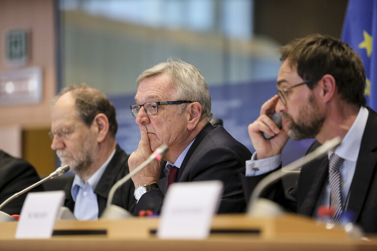 Fotografia 15: TRAN Committee hearing:  Transport and Economic Growth: Promoting job creation, Competitiveness, Innovation, and developing a modern transport infrastructure across the EU